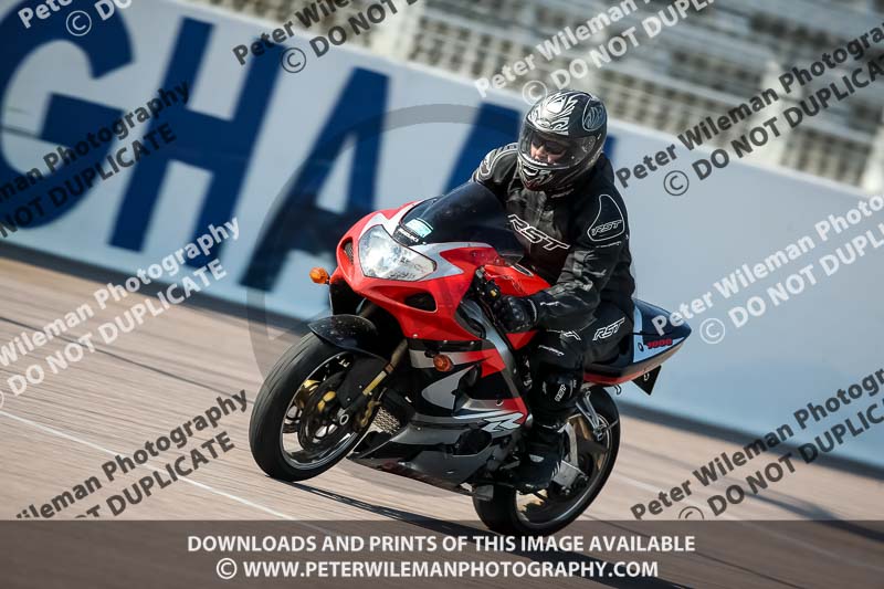 Rockingham no limits trackday;enduro digital images;event digital images;eventdigitalimages;no limits trackdays;peter wileman photography;racing digital images;rockingham raceway northamptonshire;rockingham trackday photographs;trackday digital images;trackday photos